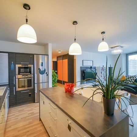 Slavic Spacious Apartment Братислава Экстерьер фото